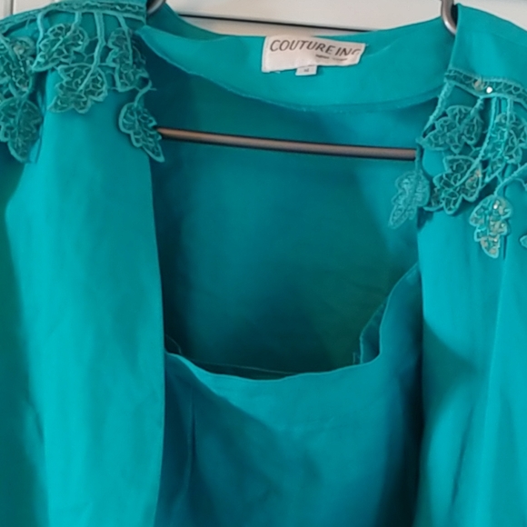 A 3 piece linen evening suit. - Picture 3 of 7